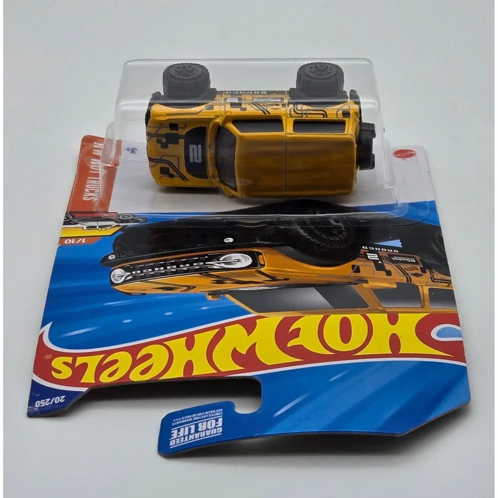 Hot Wheels '21 Ford‎ Bronco HW Hot Trucks Kids 1:64 Yellow BFGoodrich Livery